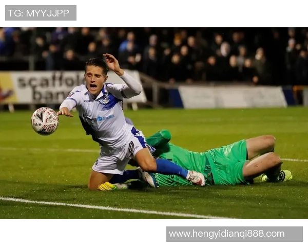 狼队迎战布里斯托流浪者全力争胜展现球队实力与斗志